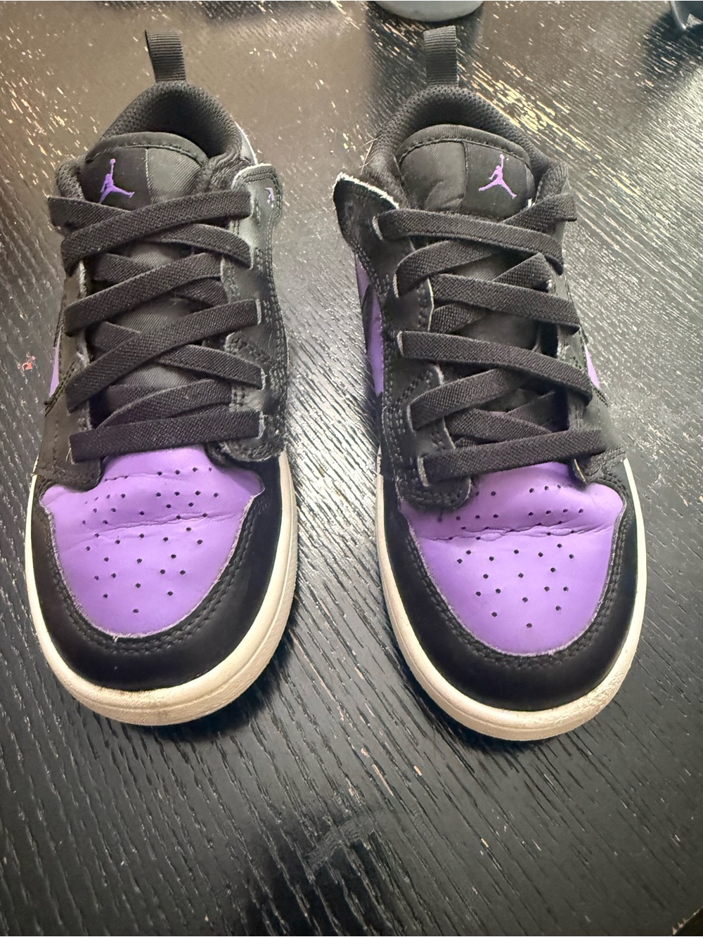 Kids' Black & Purple Low-Top Sneakers